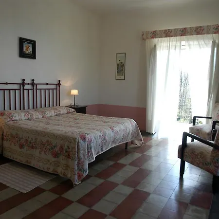 Valle Maira, Agriturismo Nel Parco Dei Nebrodi